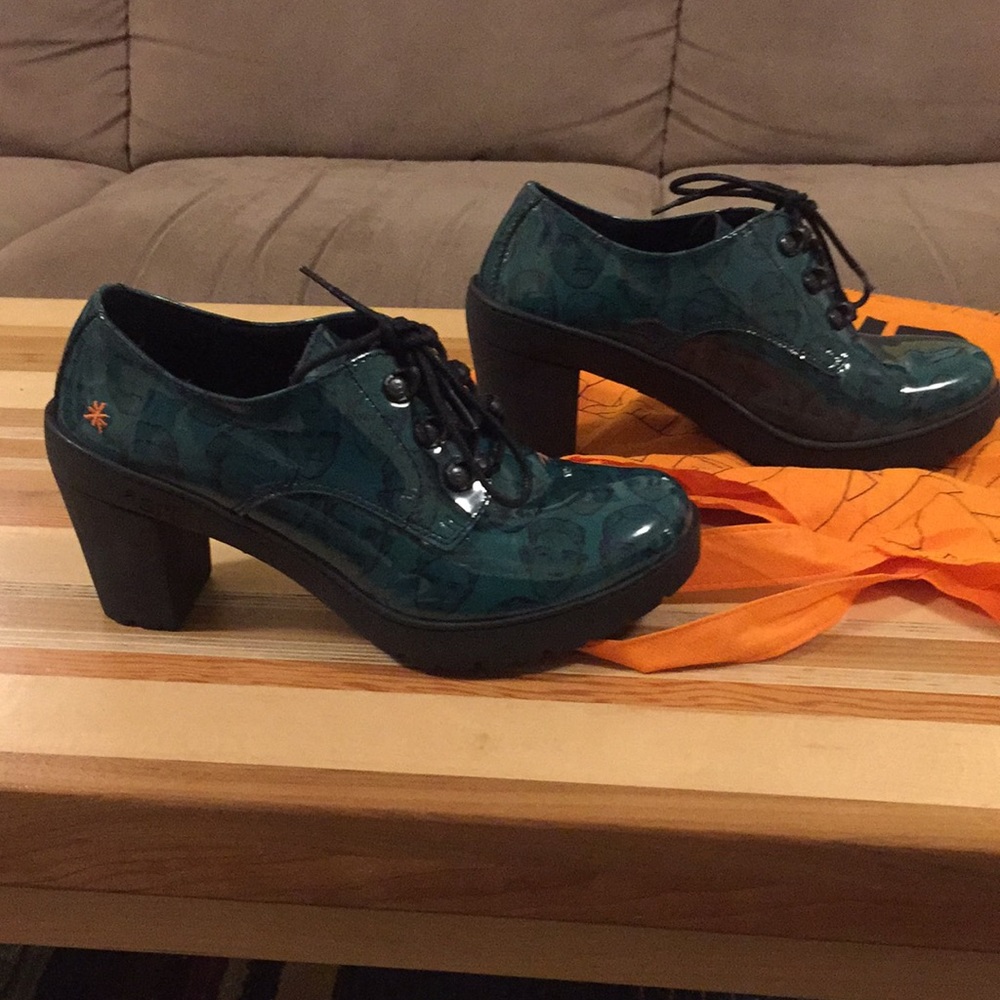 The Art Company Chunky Lace Up Heels - Picture 5 of 7